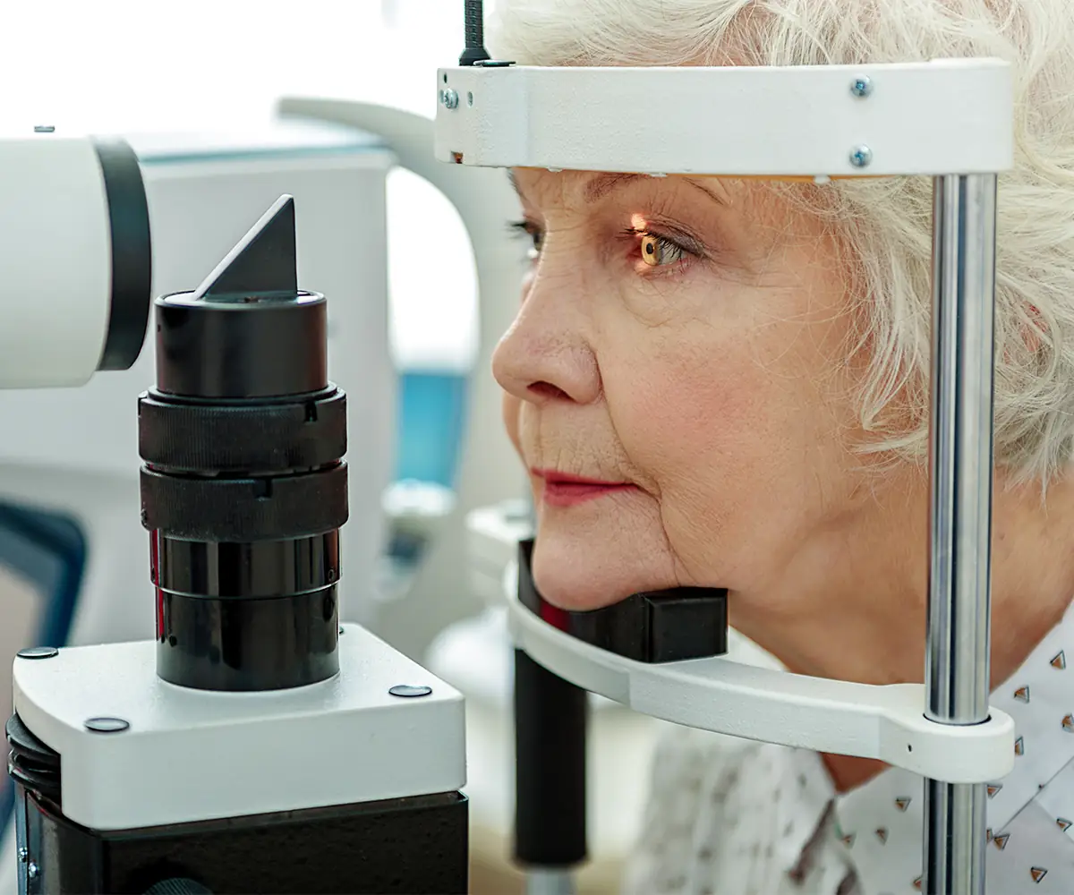 elderly woman eye examination