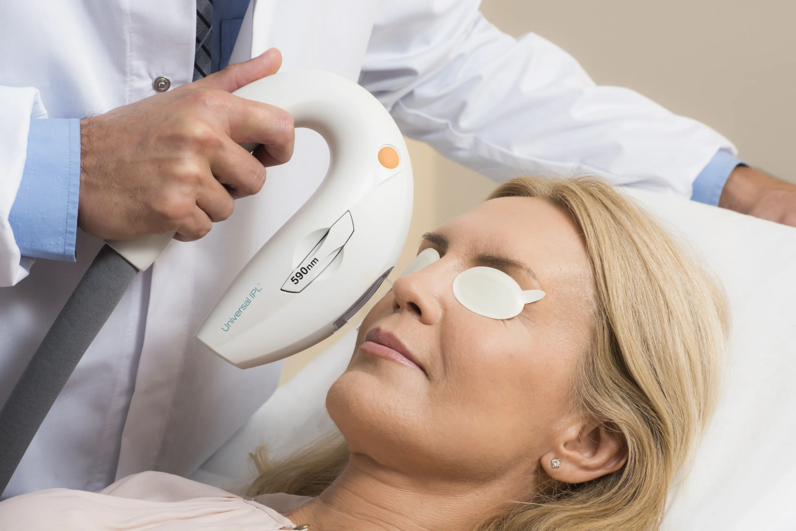 IPL treatment on female patient